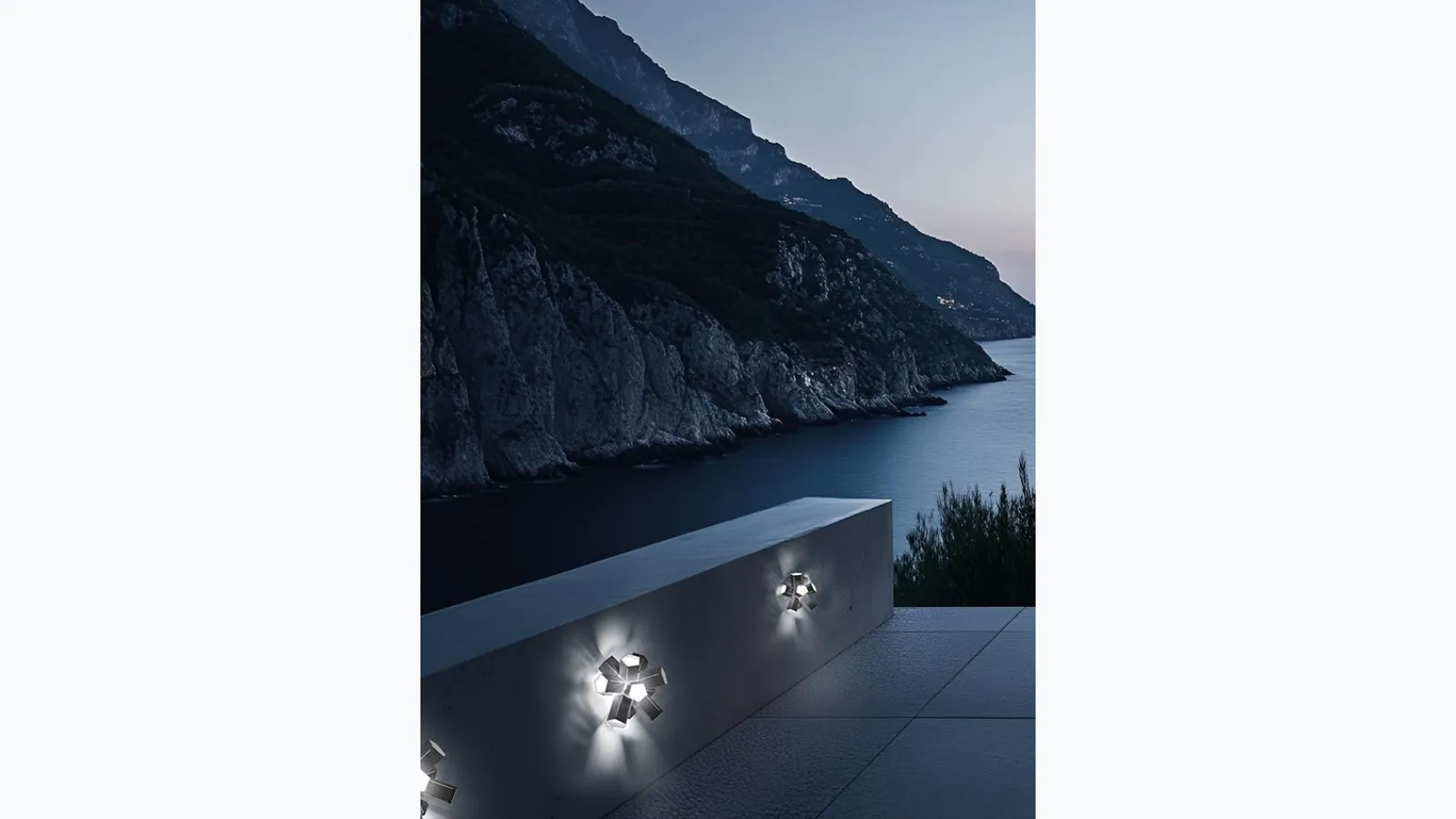 Lampada Bang Outdoor Step Light di Slamp