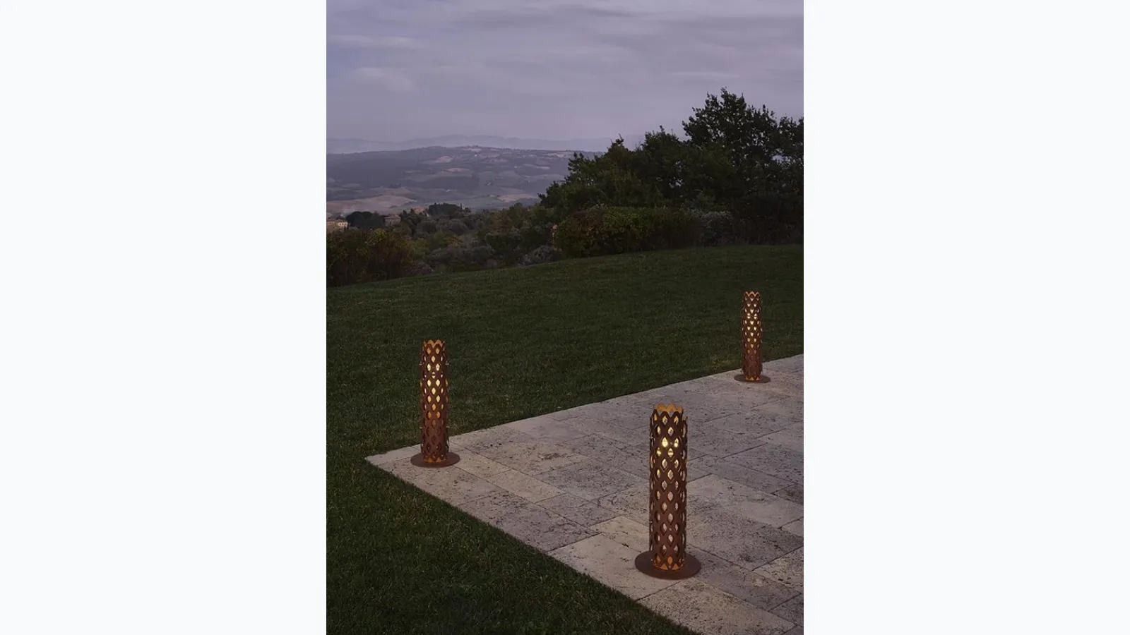 Lampada Charlotte Outdoor Bollard di Slamp