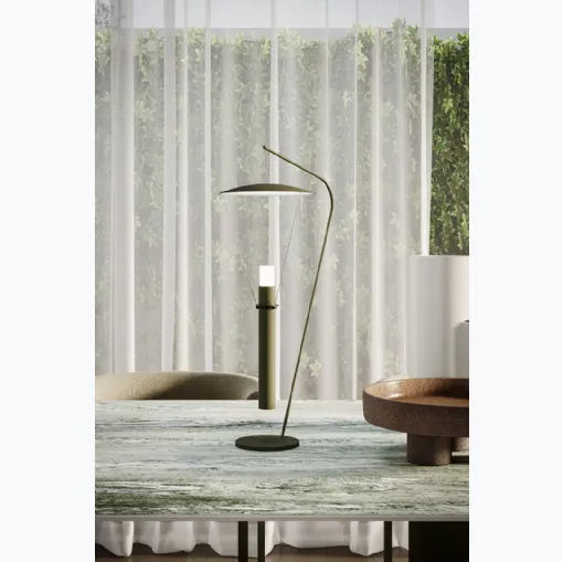 Lampada LED ricaricabile da tavolo Go Luce Table in metallo di Ronda Design