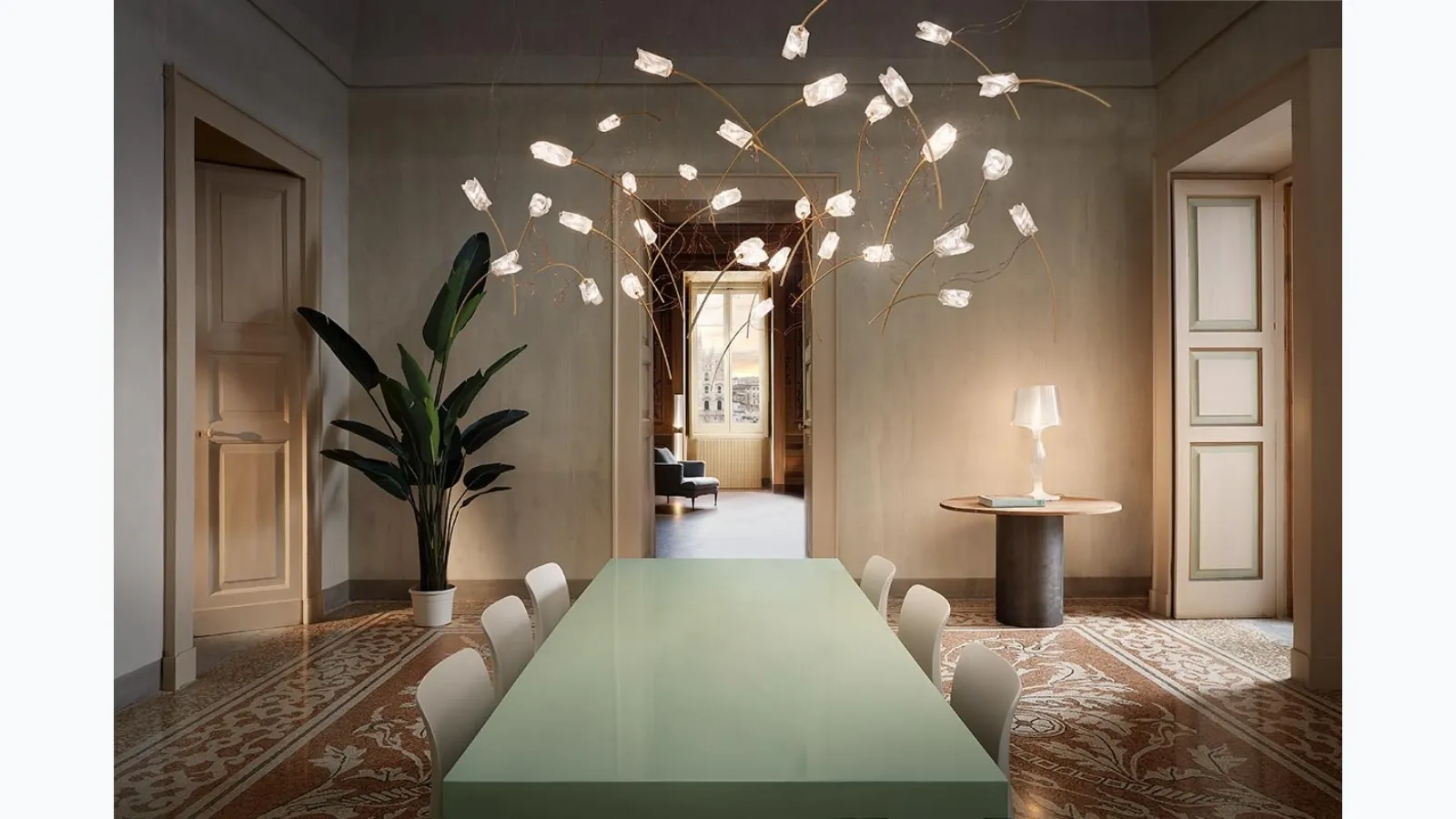 Lampada elegante e leggera Tulip Suspension di Slamp