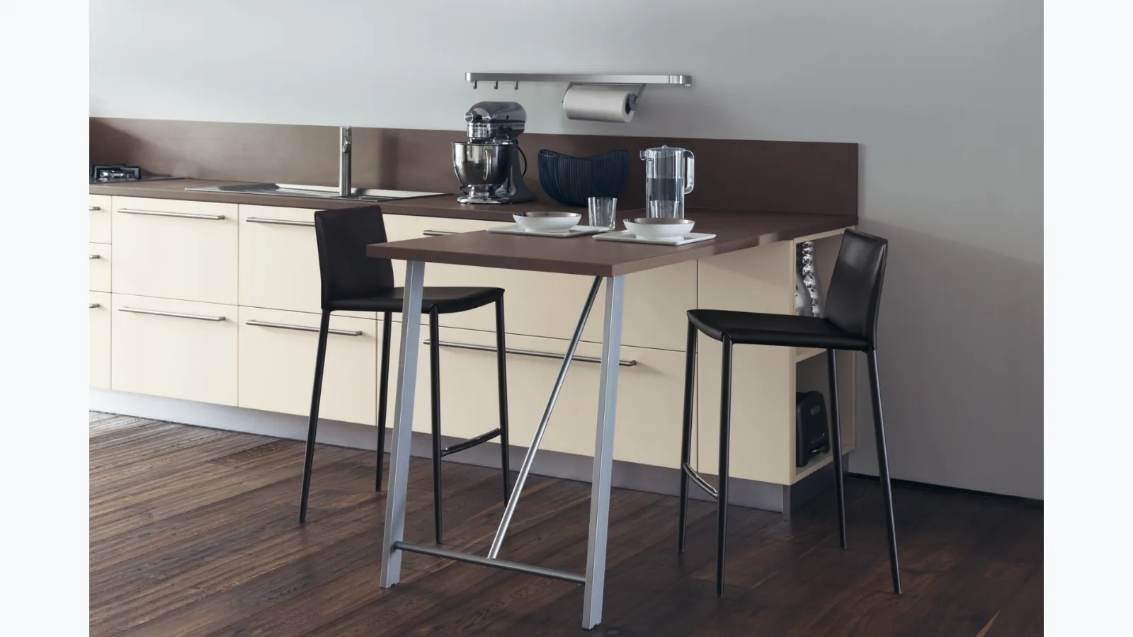 Sgabello Unique in cuoio rigenerato di Scavolini