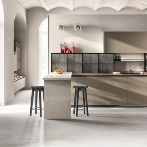 Cucina su misura Libra in laminato Urban Bronze e decorativo Oriental Light di Scavolini